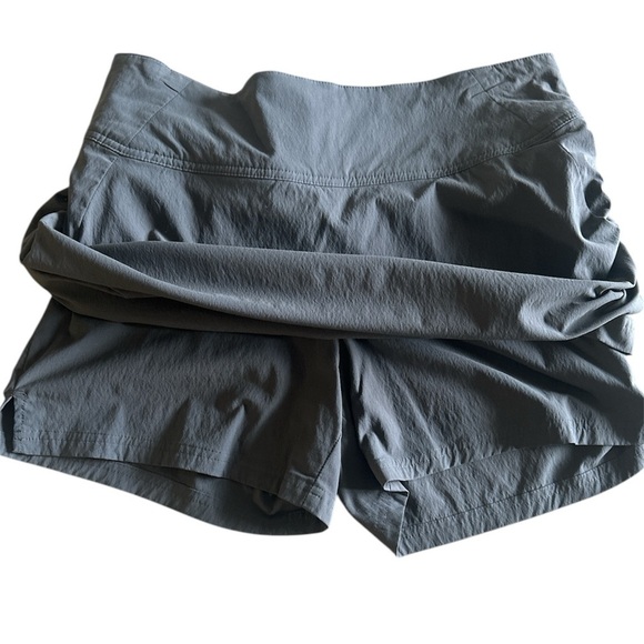Royal Robbins Gray Stretch Adventure Skort Size 10 - Picture 6 of 8